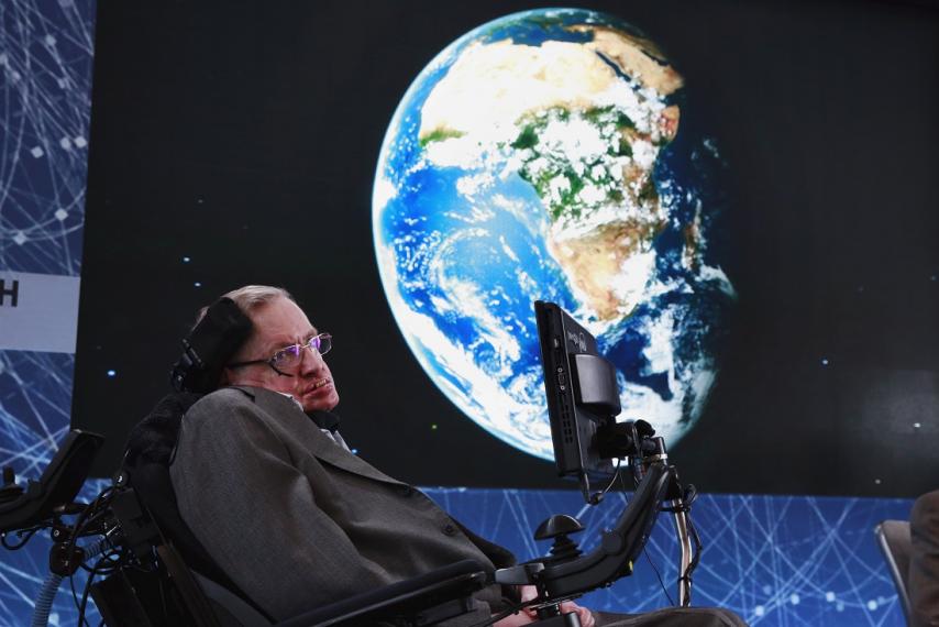 Stephen Hawking warns us about the dangers of AI